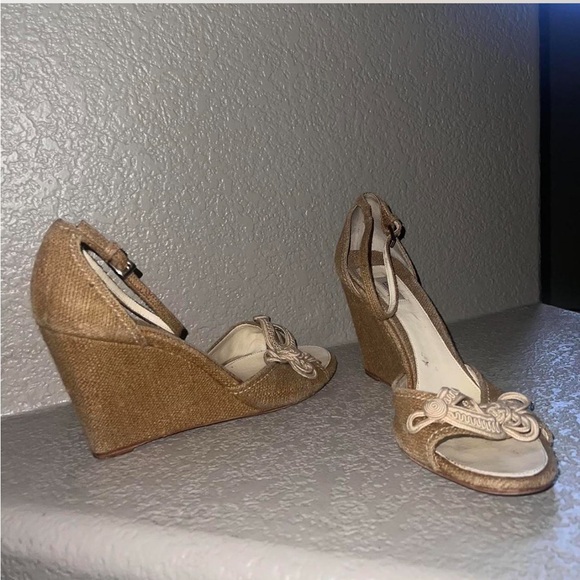 Prada tan wedges size 10.5 - Picture 4 of 6